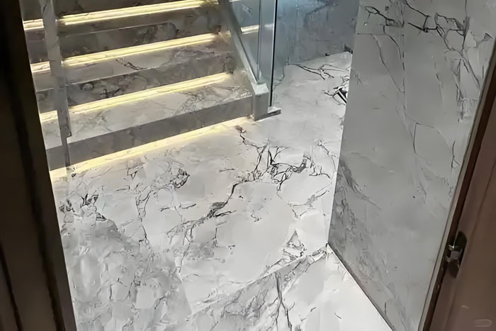 鱼肚灰