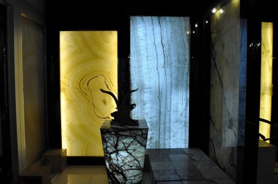 透光人造大理石具有哪些优点？